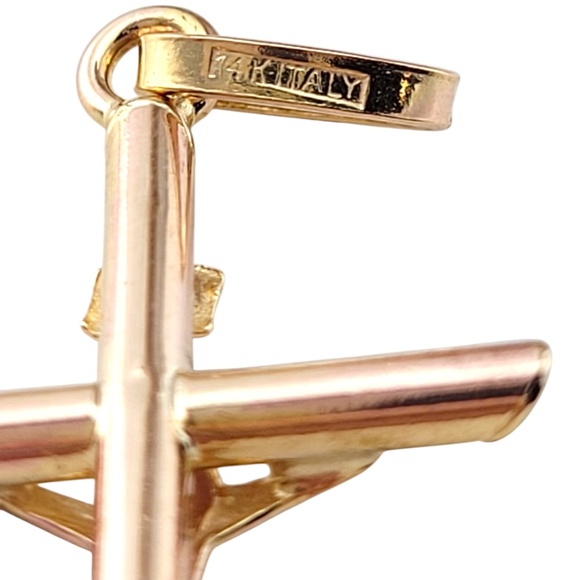 14 Karat Yellow Gold Toothpick Crucifix Pendant #20905 - Picture 8 of 10